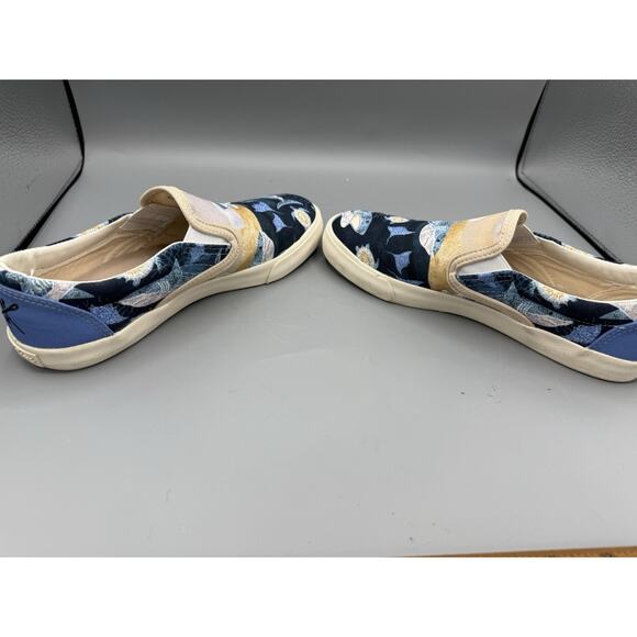 Inkkas Slip On Shoes Women’s 7.5 Shark Ocean Print Canvas Sneakers Blue - Picture 5 of 8